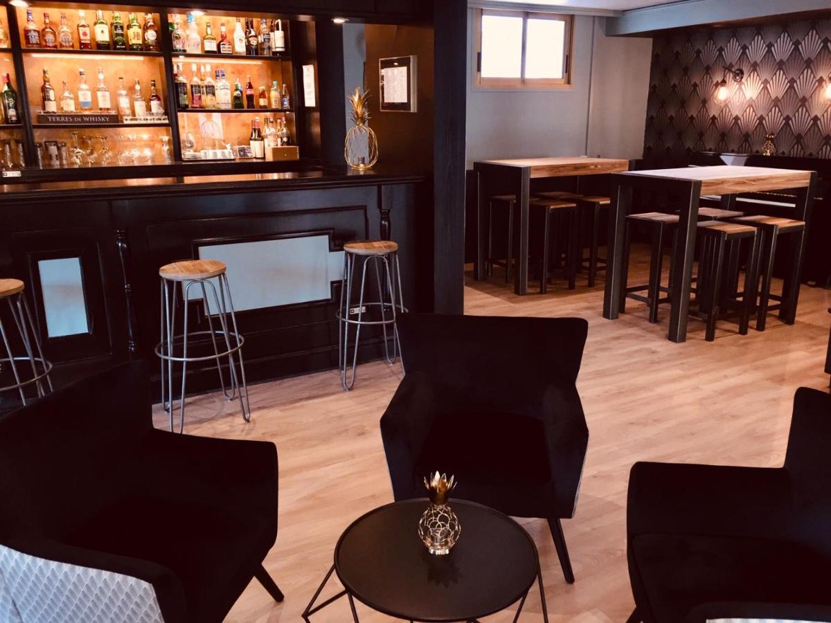 Hotel Le Cardinal Rueil Centre Экстерьер фото