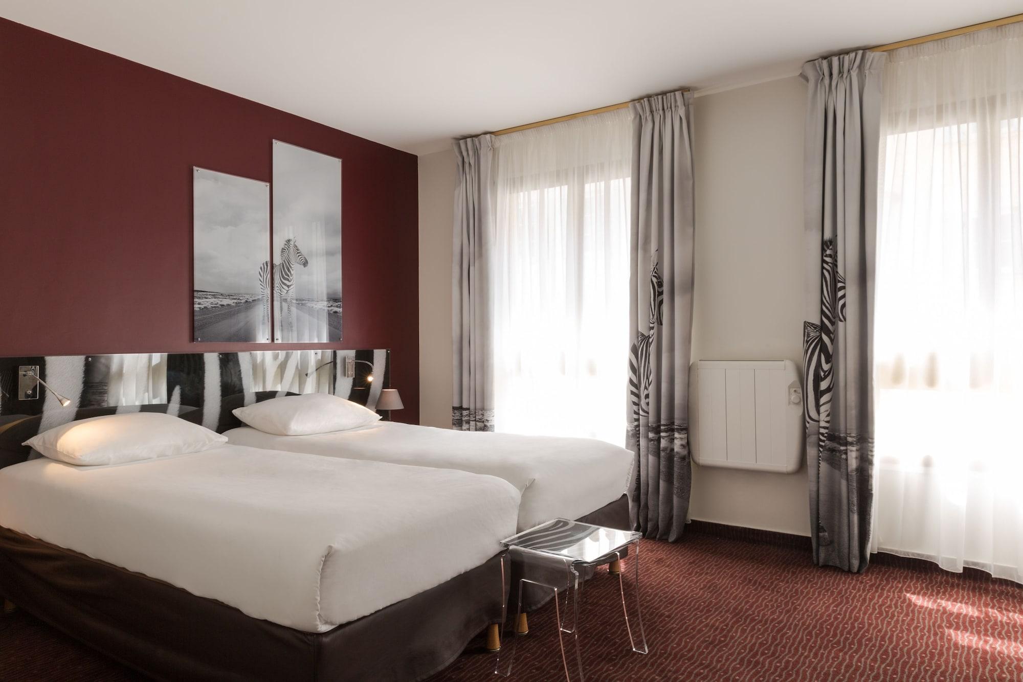Hotel Le Cardinal Rueil Centre Экстерьер фото