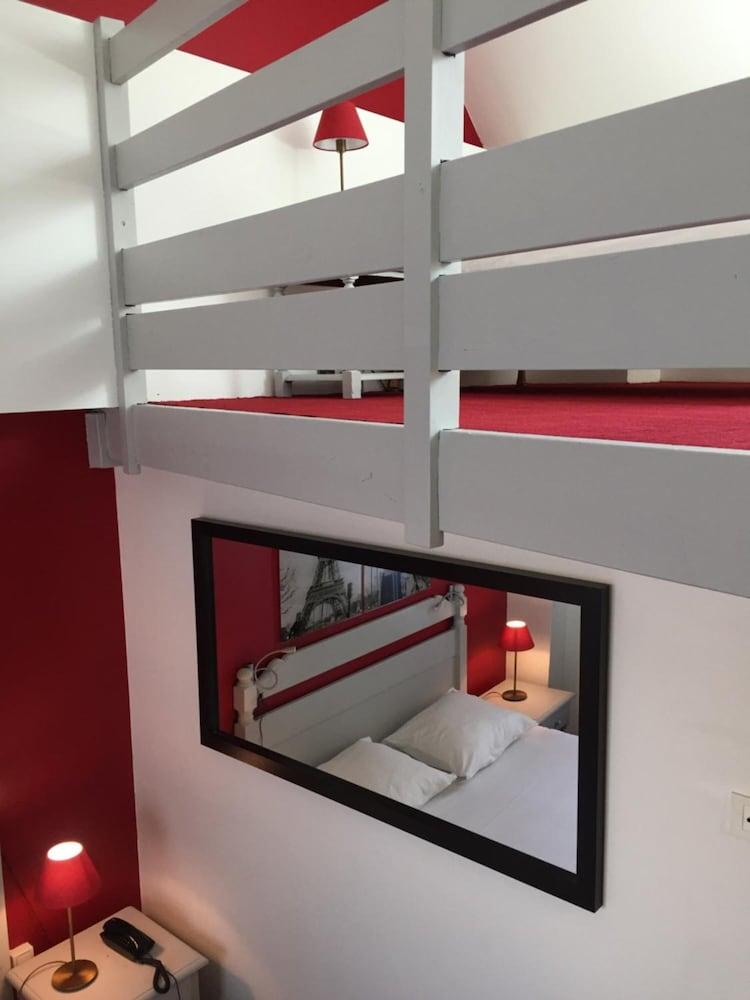 Hotel Le Cardinal Rueil Centre Экстерьер фото