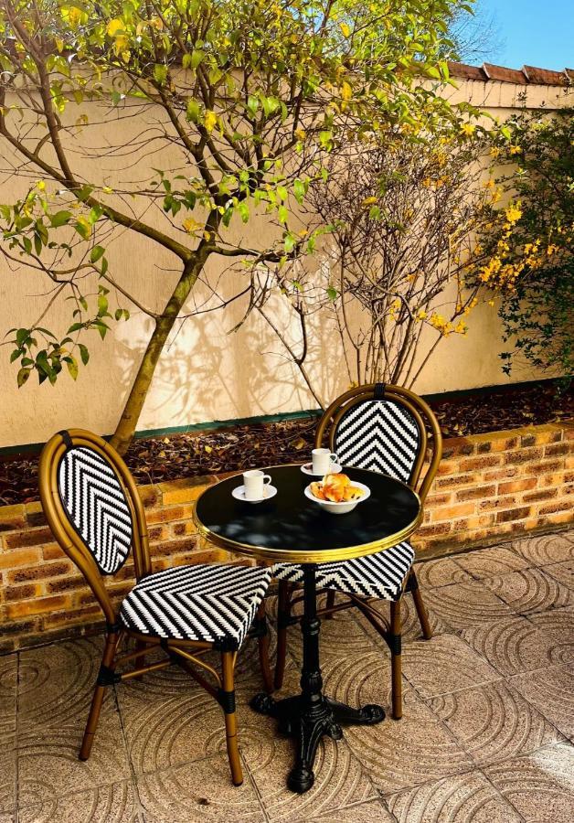 Hotel Le Cardinal Rueil Centre Экстерьер фото