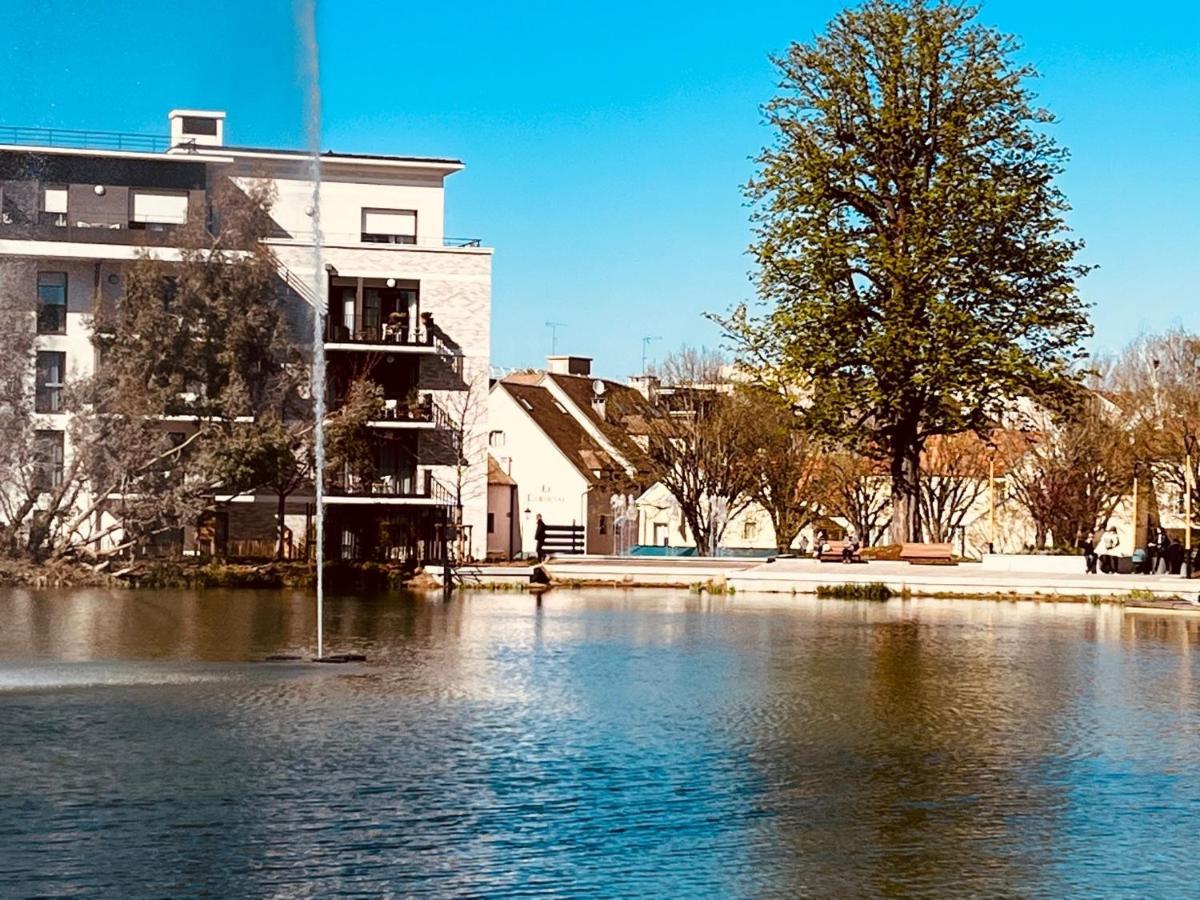 Hotel Le Cardinal Rueil Centre Экстерьер фото